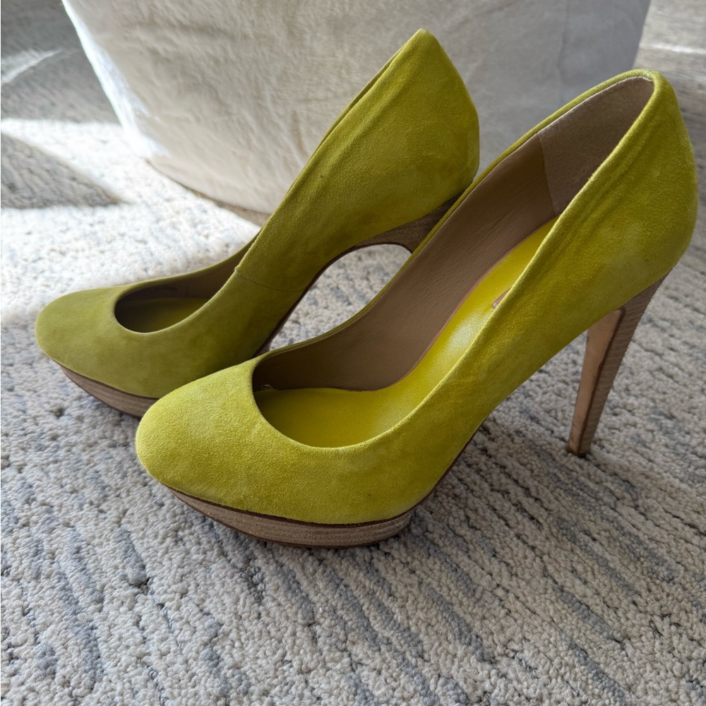 Summer Yellow Suede Pumps